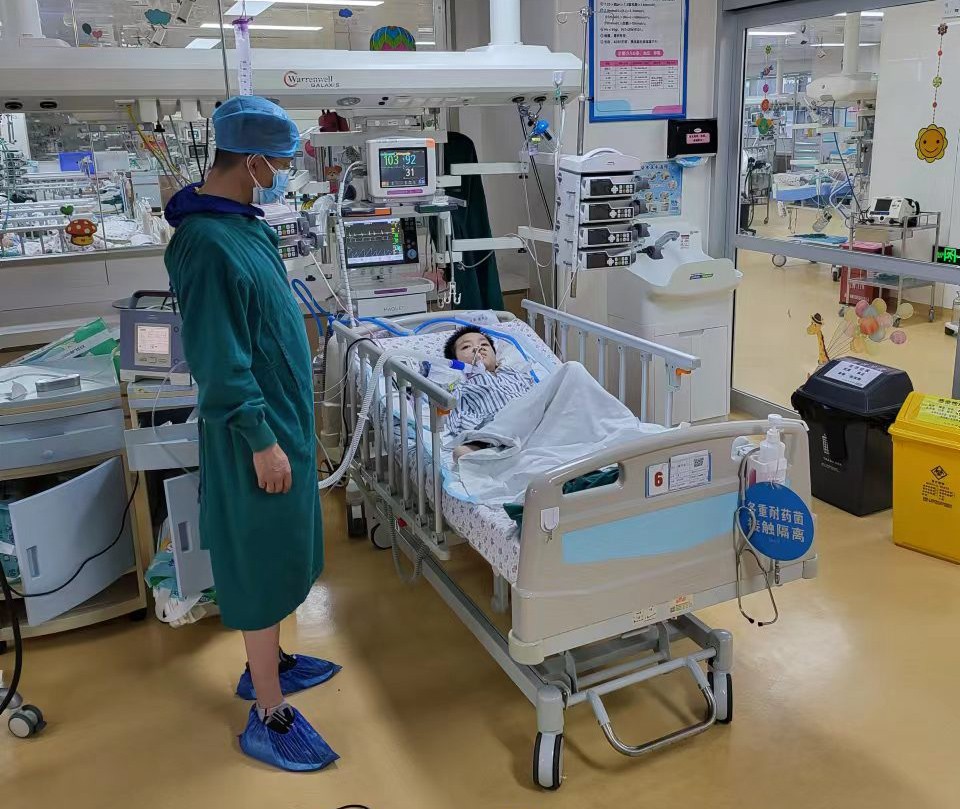 新密市跨省救护车出租公司