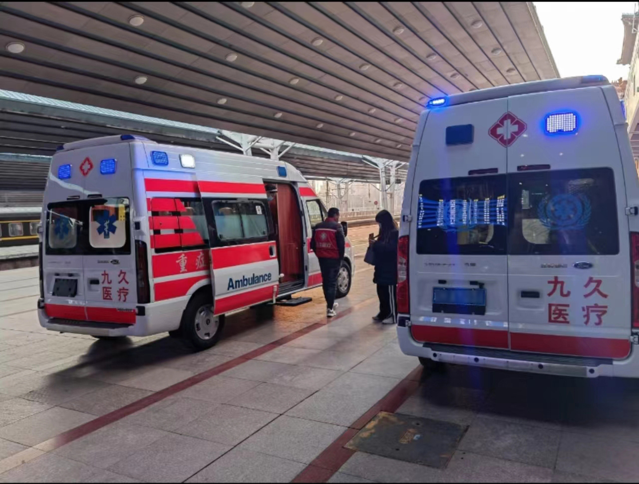 新密市救护车长途转运